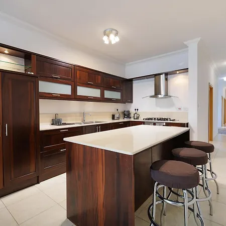 Modern 3Br Stylish & Spacious Apartment - Close To Sliema Promenade Gzira Exterior foto