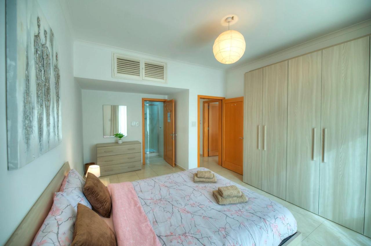 Apartment Modern 3br Stylish & Spacious - Close To Sliema Promenade *