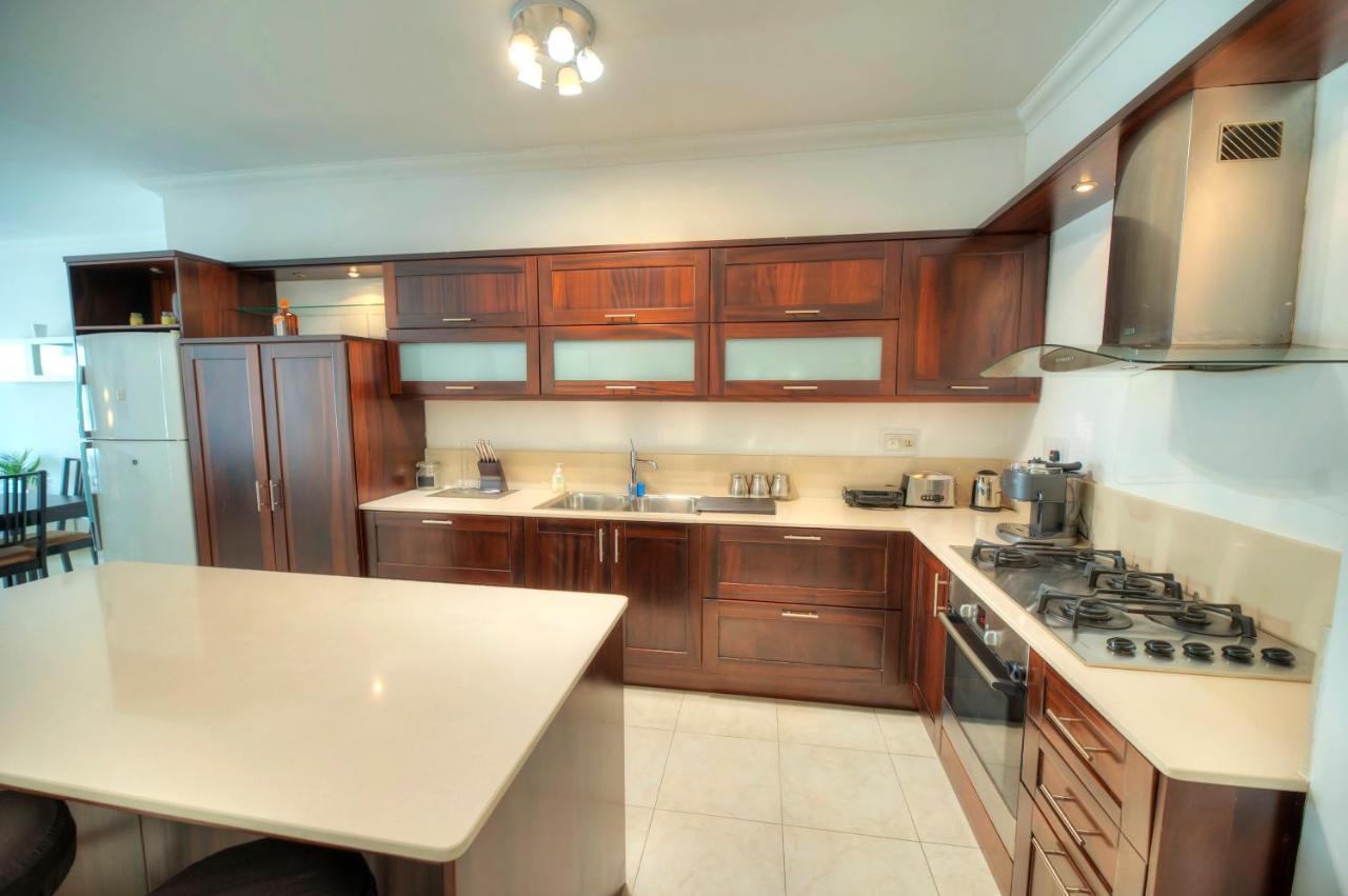 Apartment Modern 3br Stylish & Spacious - Close To Sliema Promenade *