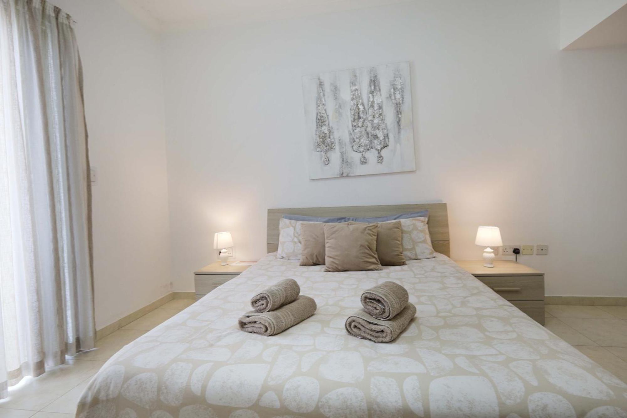 Apartment Modern 3br Stylish & Spacious - Close To Sliema Promenade Gzira