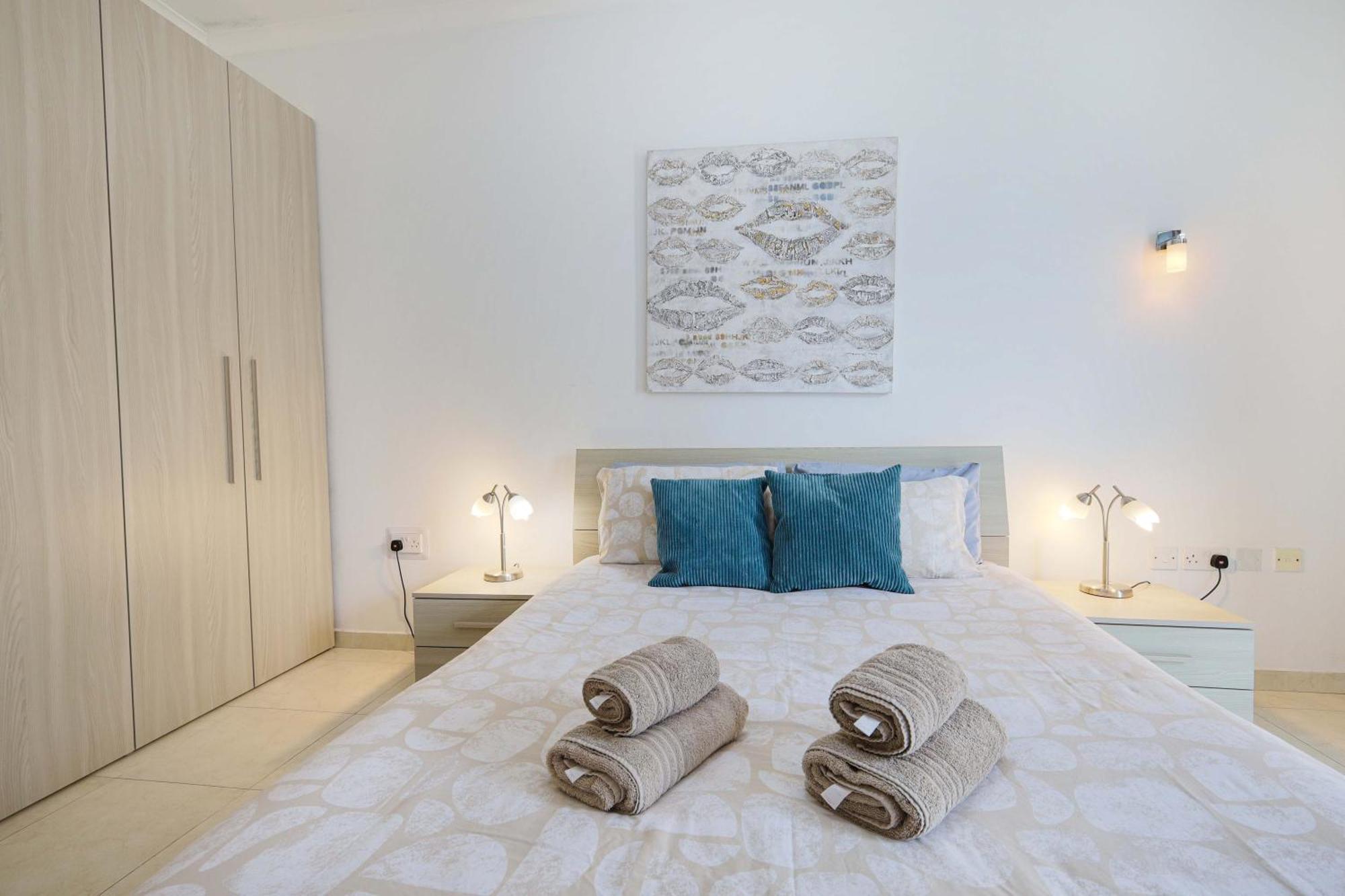 Modern 3br Stylish & Spacious - Close To Sliema Promenade