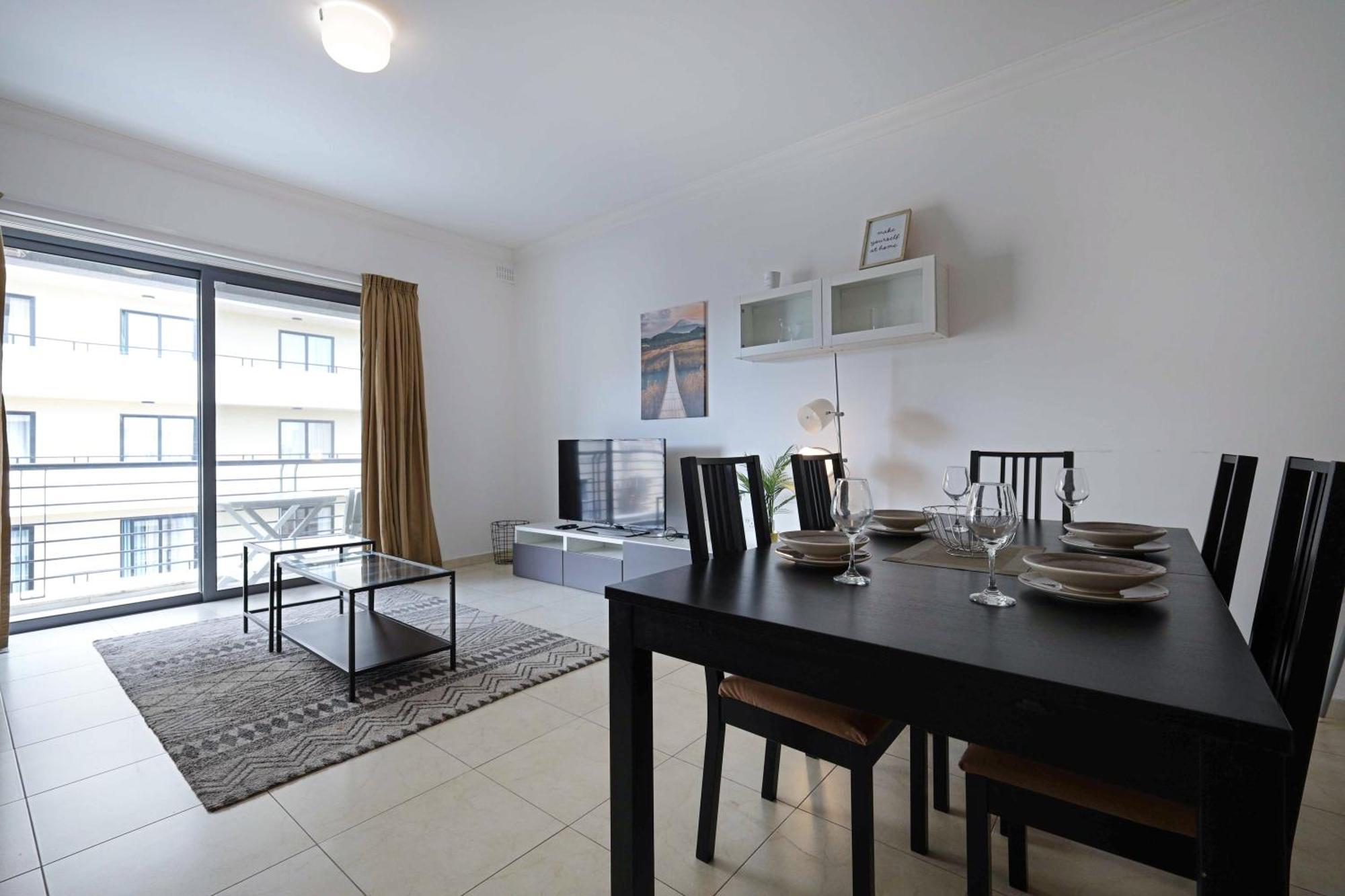 Apartment Modern 3br Stylish & Spacious - Close To Sliema Promenade
